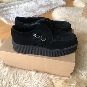 TUK Velvet Black Creepers